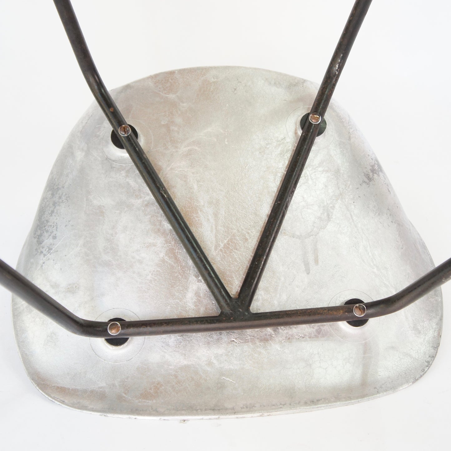 Tulip Chair - No.09