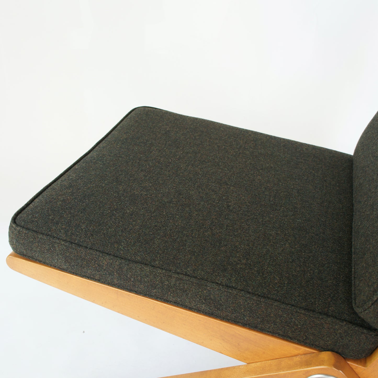 Pierre Jeanneret Scissor Chair by Knoll_02~Sold Out~