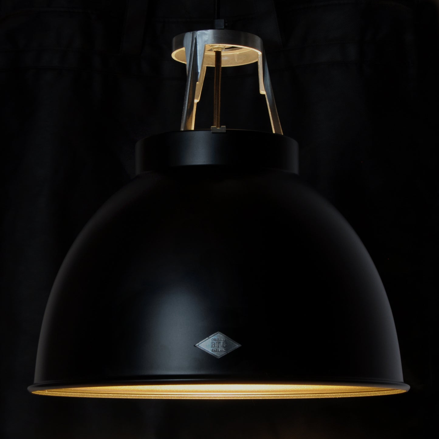 Titan Size 1 Pendant - Matt Black / Bronze