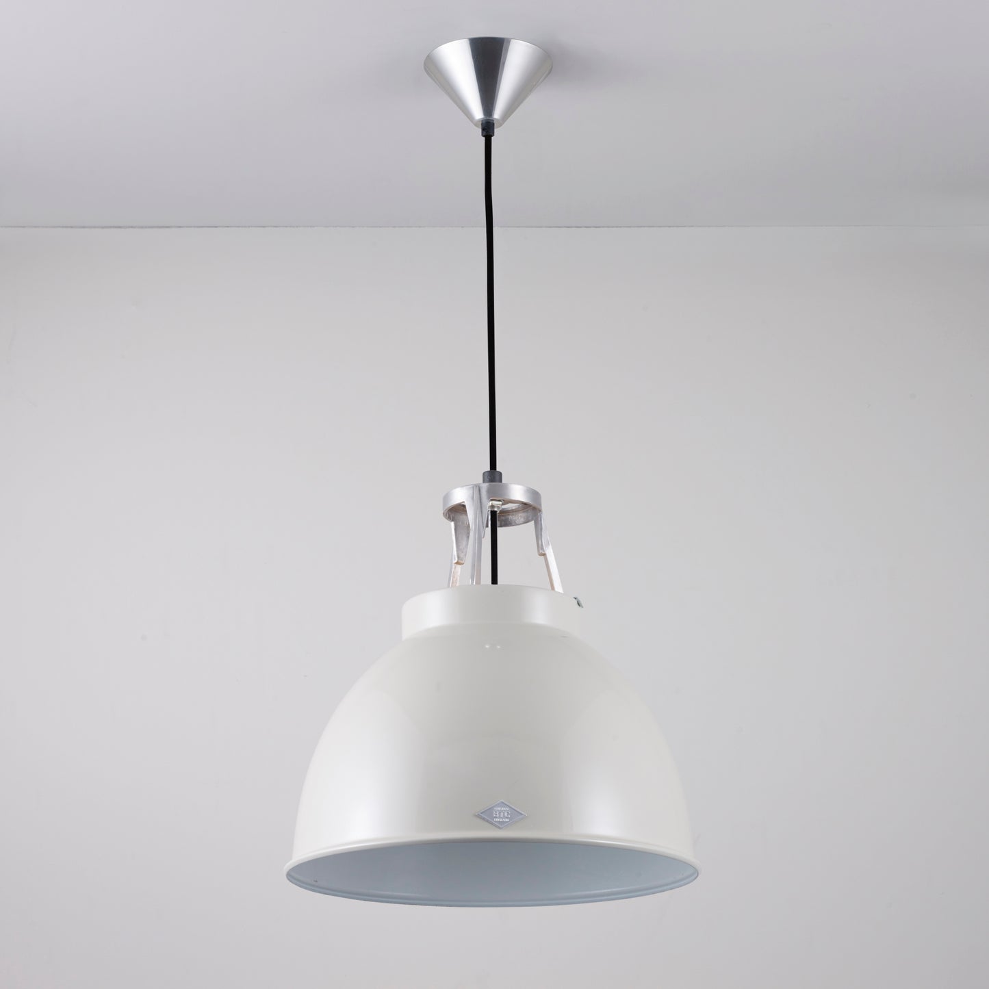 Titan Size 1 Pendant - Putty Grey / White