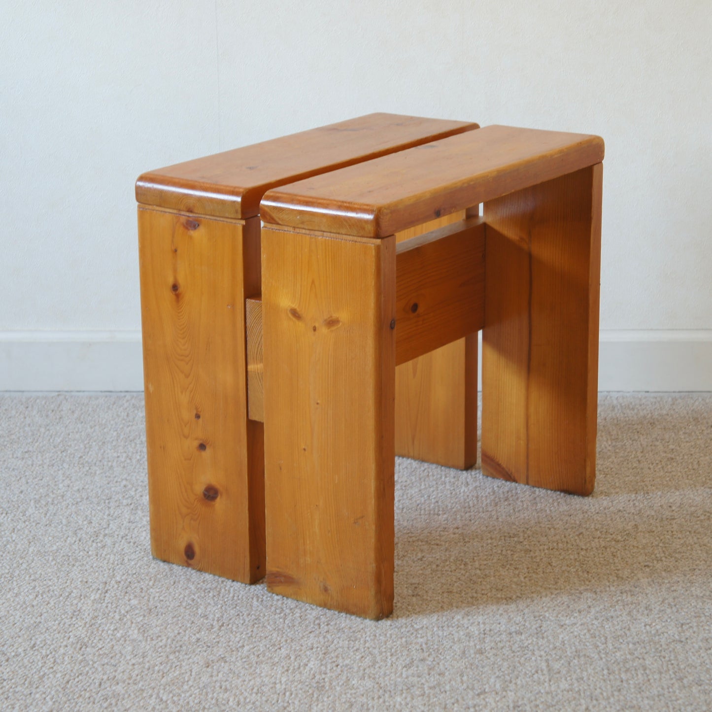 Les Arcs Stool - No.03