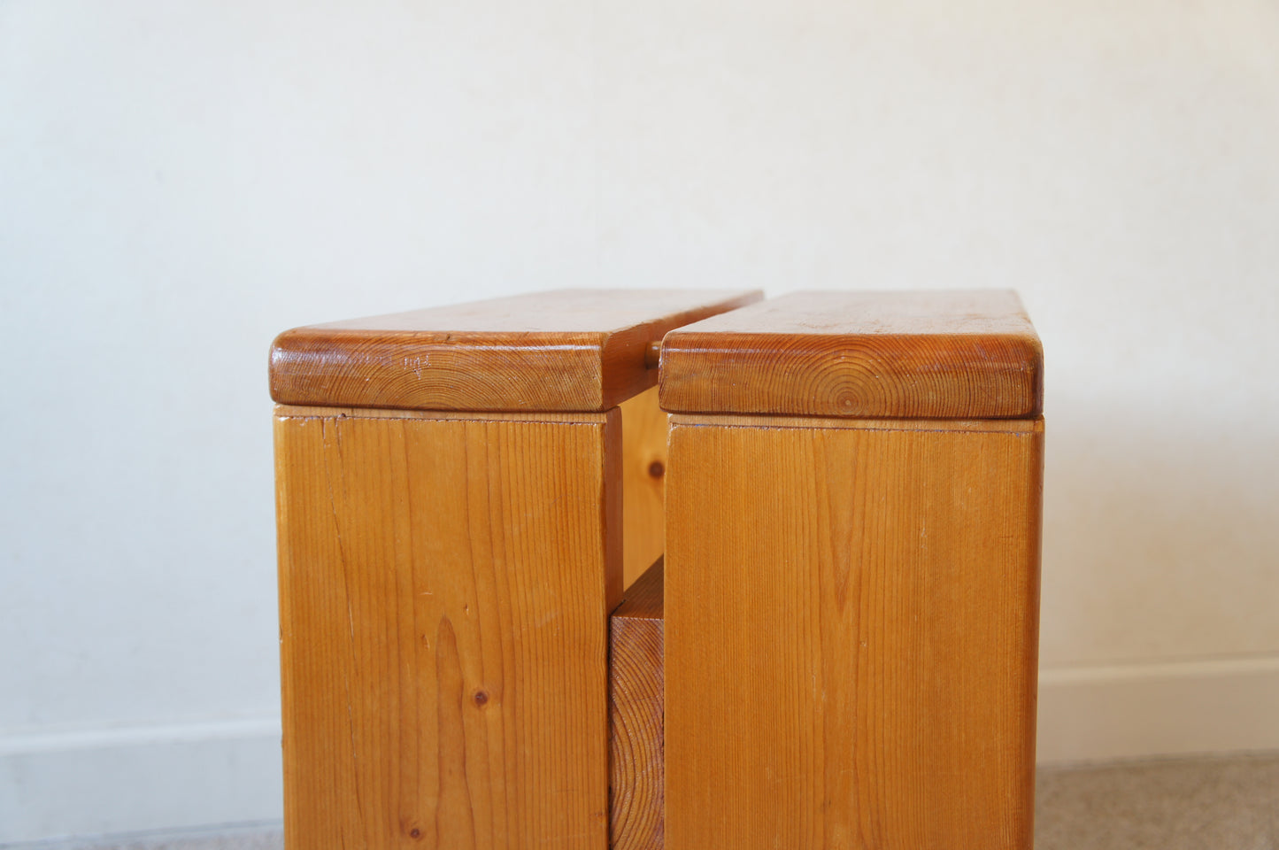 Les Arcs Stool - No.03