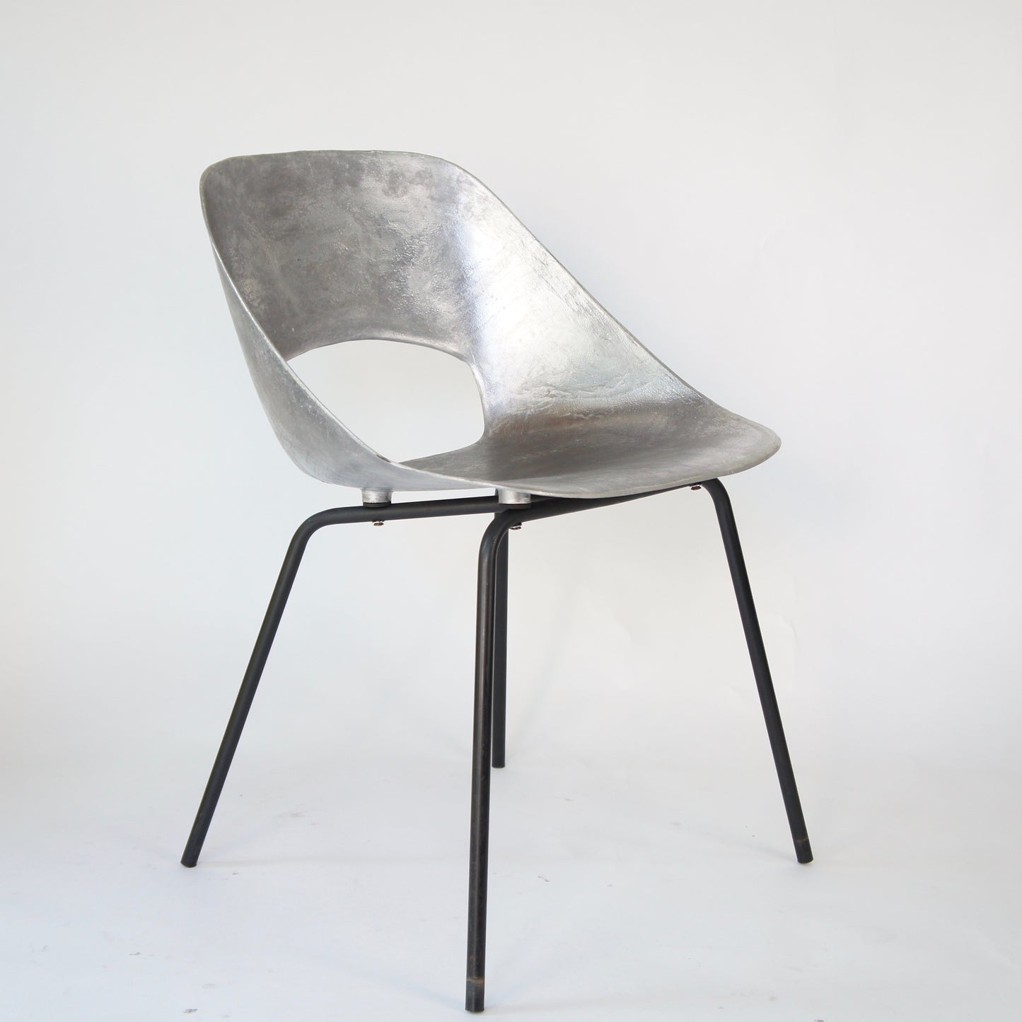 Tulip Chair - No.08